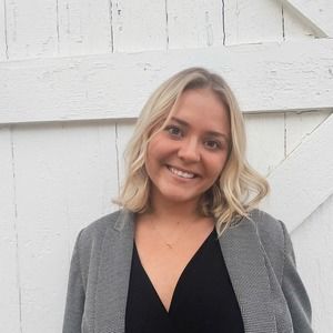 Meet your Posher, Livi